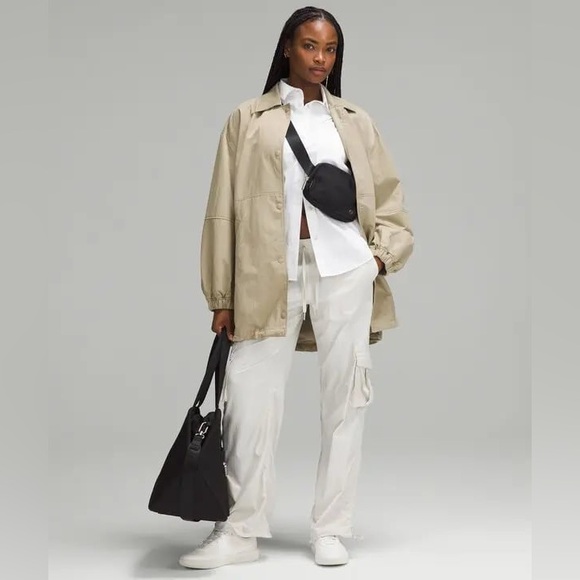 Lululemon - Lightweight Oversized  Coaches Jacket - Picture 2 of 9